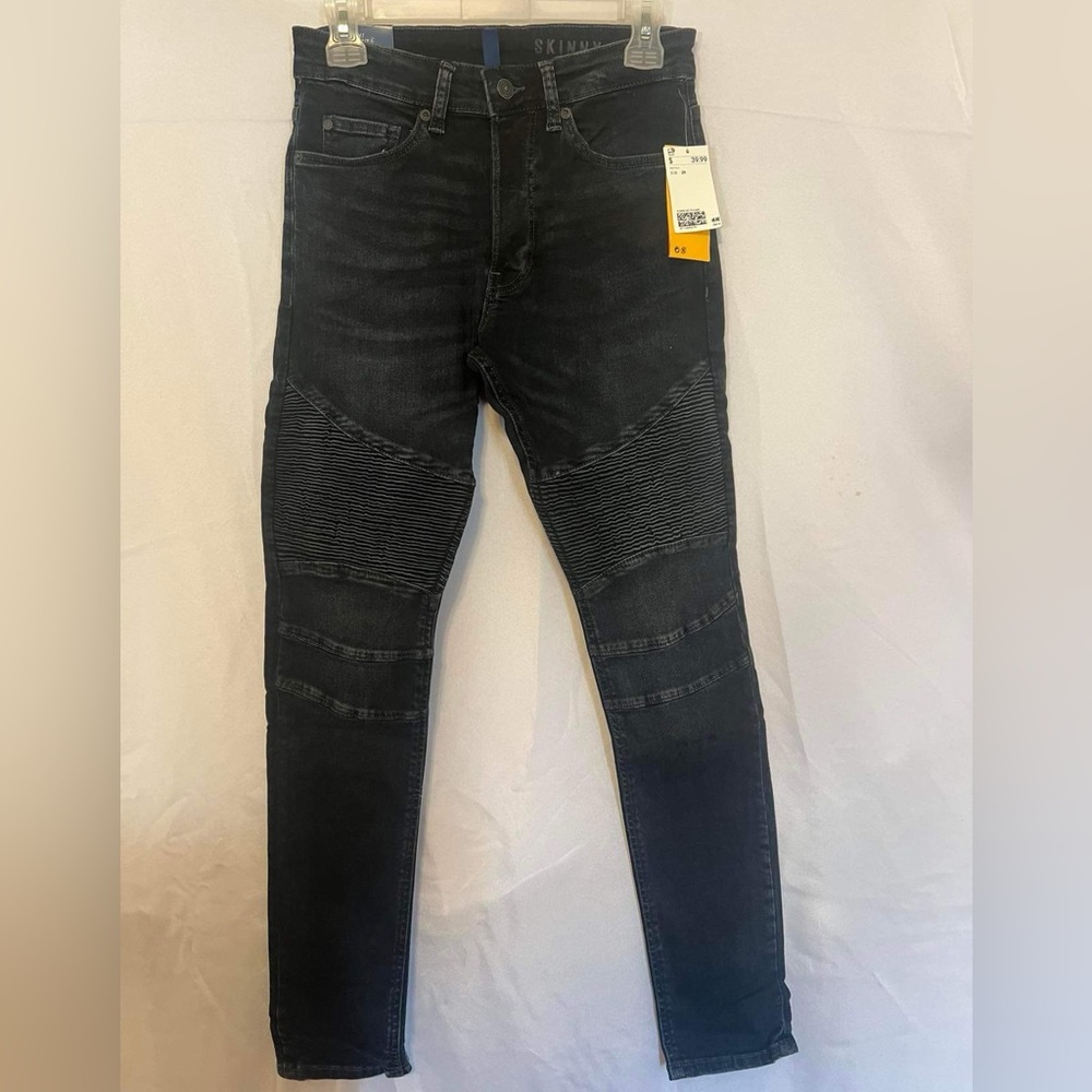 Divided skinny jeans size 29 NWT